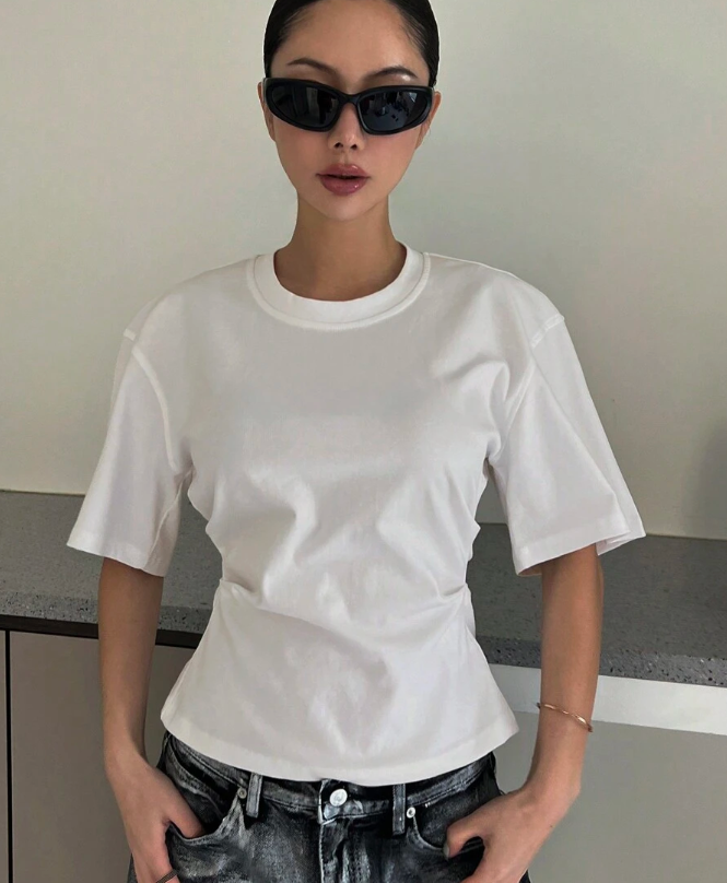 חולצת טי קצרה