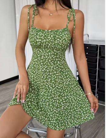 שמלת חוף קצרה עם רצועות ספגטי