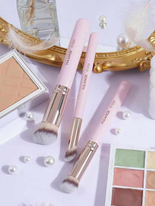 סט מברשות איפור מקצועי של היילייטר