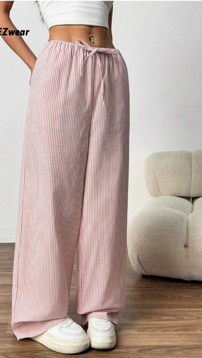 מכנסי ג'ינס ישרים עם שרוך מותן לנשים