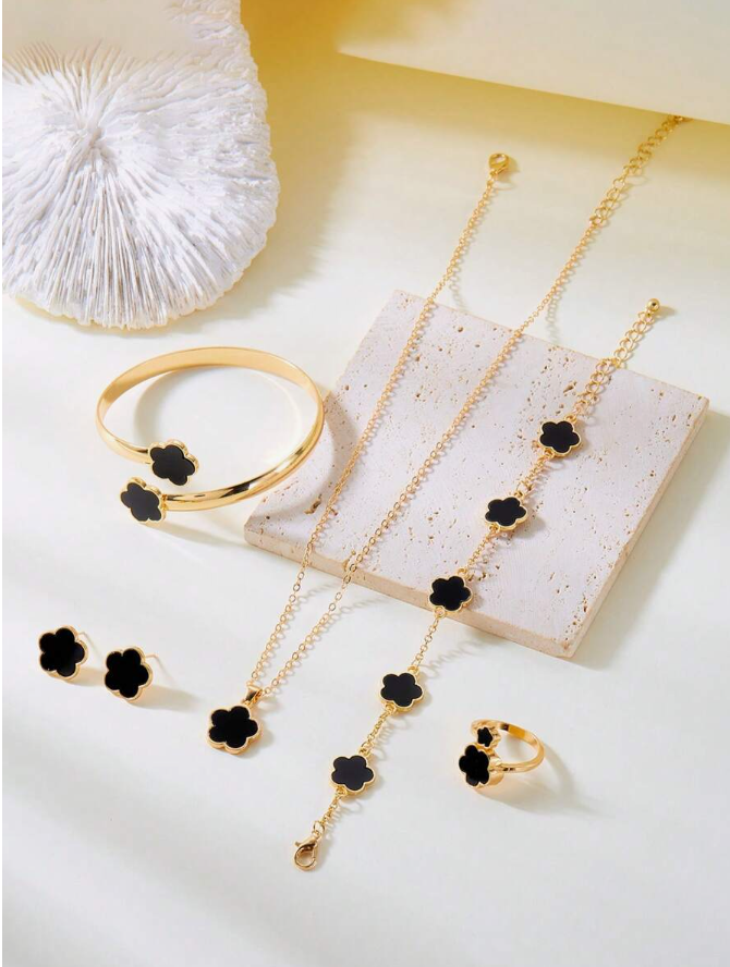 סט תכשיטים של 6 יחידות בסגנון תלתן