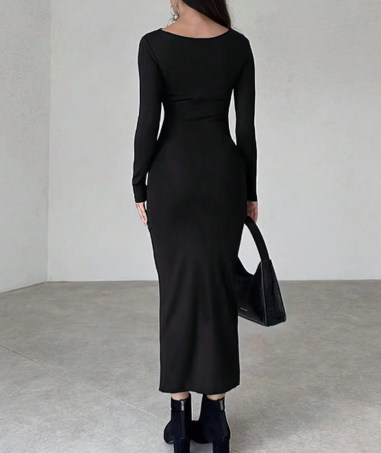 שמלת קפלים עם צווארון עומד ושרוולים