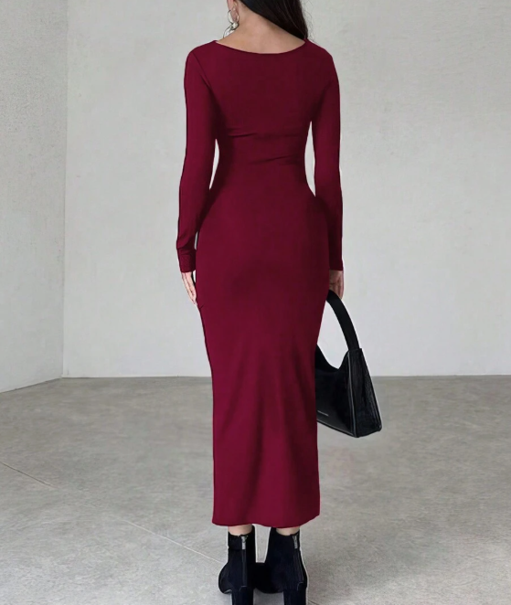 שמלת קפלים עם צווארון עומד ושרוולים