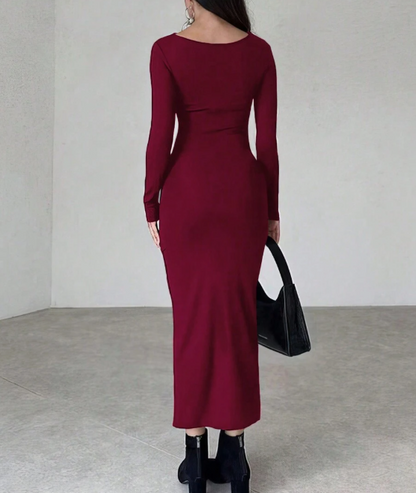 שמלת קפלים עם צווארון עומד ושרוולים