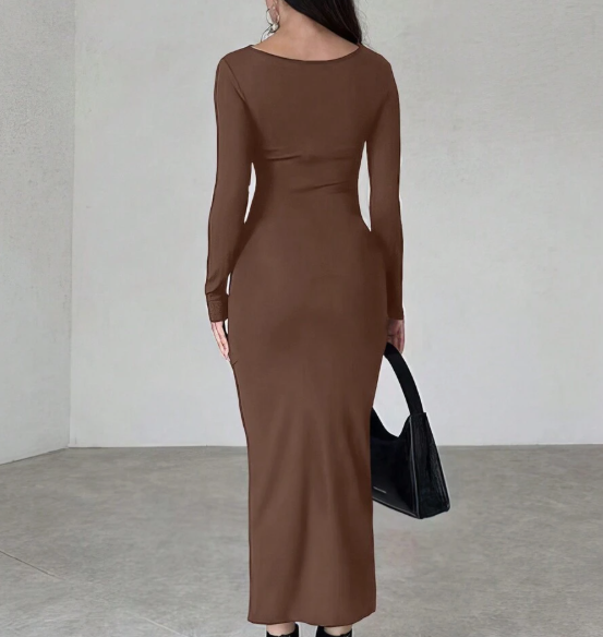 שמלת קפלים עם צווארון עומד ושרוולים