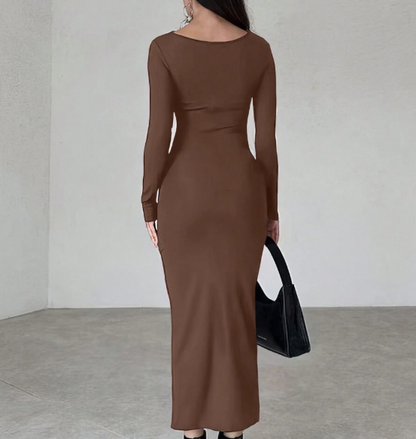 שמלת קפלים עם צווארון עומד ושרוולים