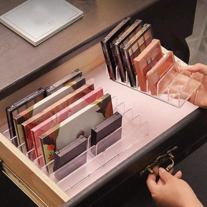 ארגונית איפור עם מגירות לפלטות צלליות