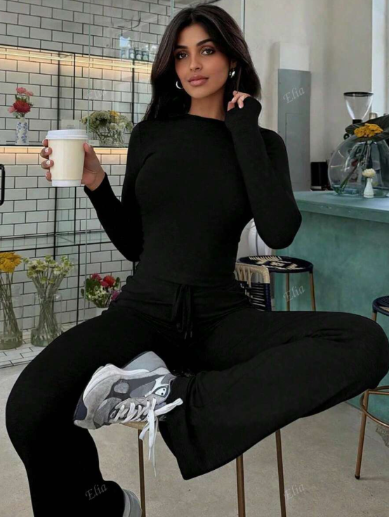 חליפת ספורט צמודה