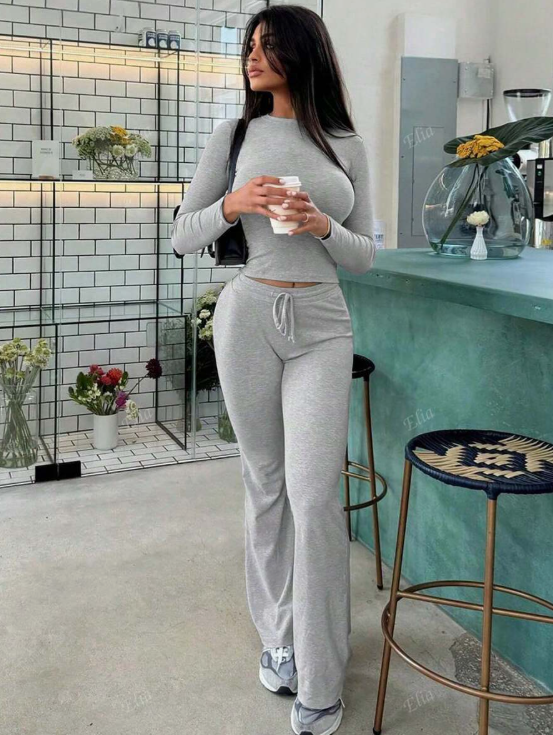 חליפת ספורט צמודה