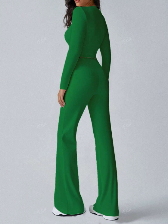 חליפת ספורט צמודה