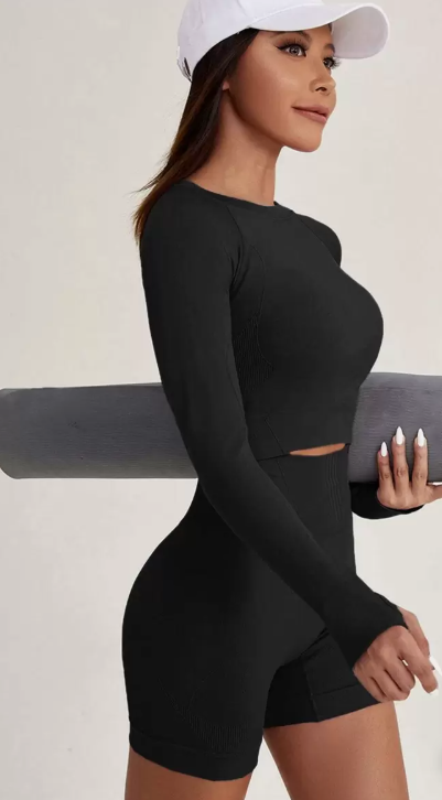 סט ספורט חלק וגמיש עם חורי אגודל