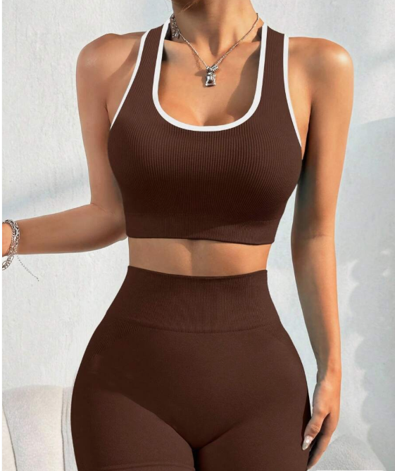 סט פשוט בצבע אחיד