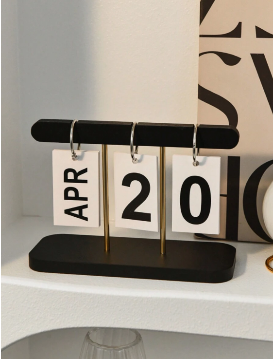 לוח שנה מינימליסטי ויצירתי לדפדוף דפים בסגנון נורדי