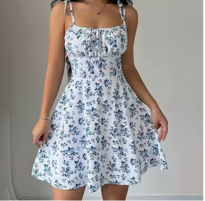 שמלת חוף קצרה עם רצועות ספגטי