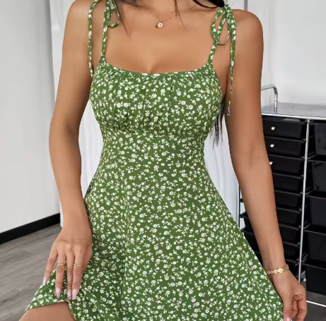 שמלת חוף קצרה עם רצועות ספגטי