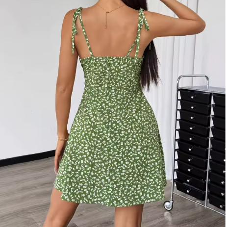 שמלת חוף קצרה עם רצועות ספגטי